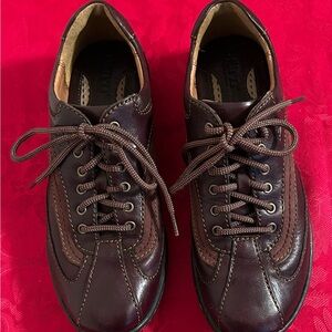 Brown Sneakers with Classic Lace-Up Design and Comfortable Flat Sole
